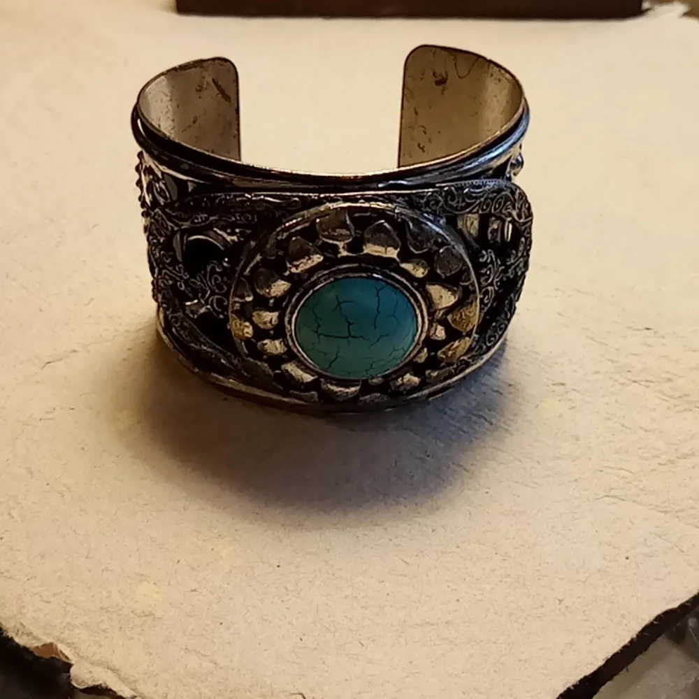 Howlite/Torqoiise bracelet from Mexico - Picture 5 of 6